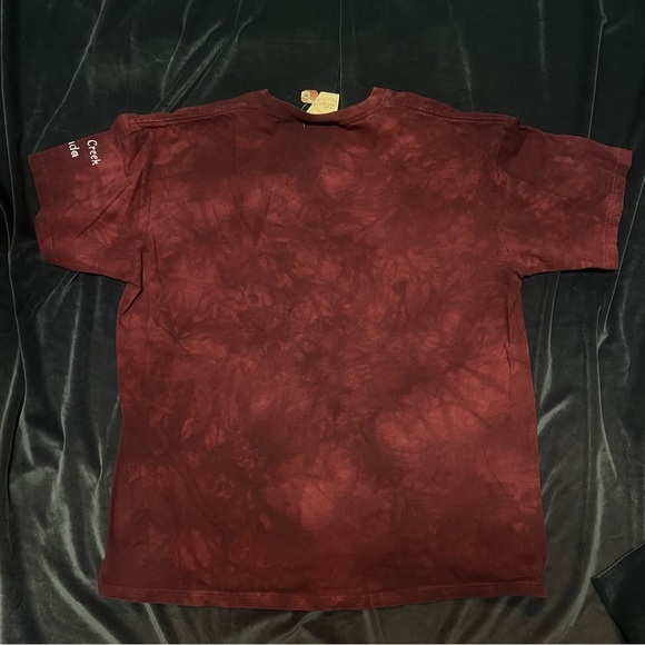 The Mountain maroon red stonewash graphic tee tshirt wolf design Bragg Creek - Picture 2 of 4